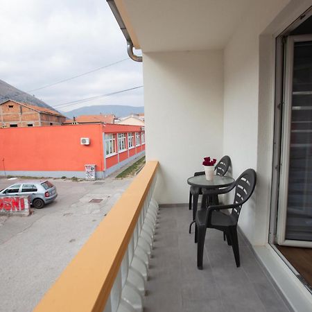 On Point Apartment Mostar Bagian luar foto