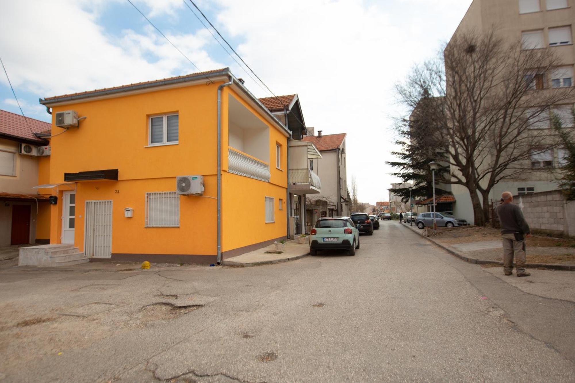 On Point Apartment Mostar Bagian luar foto