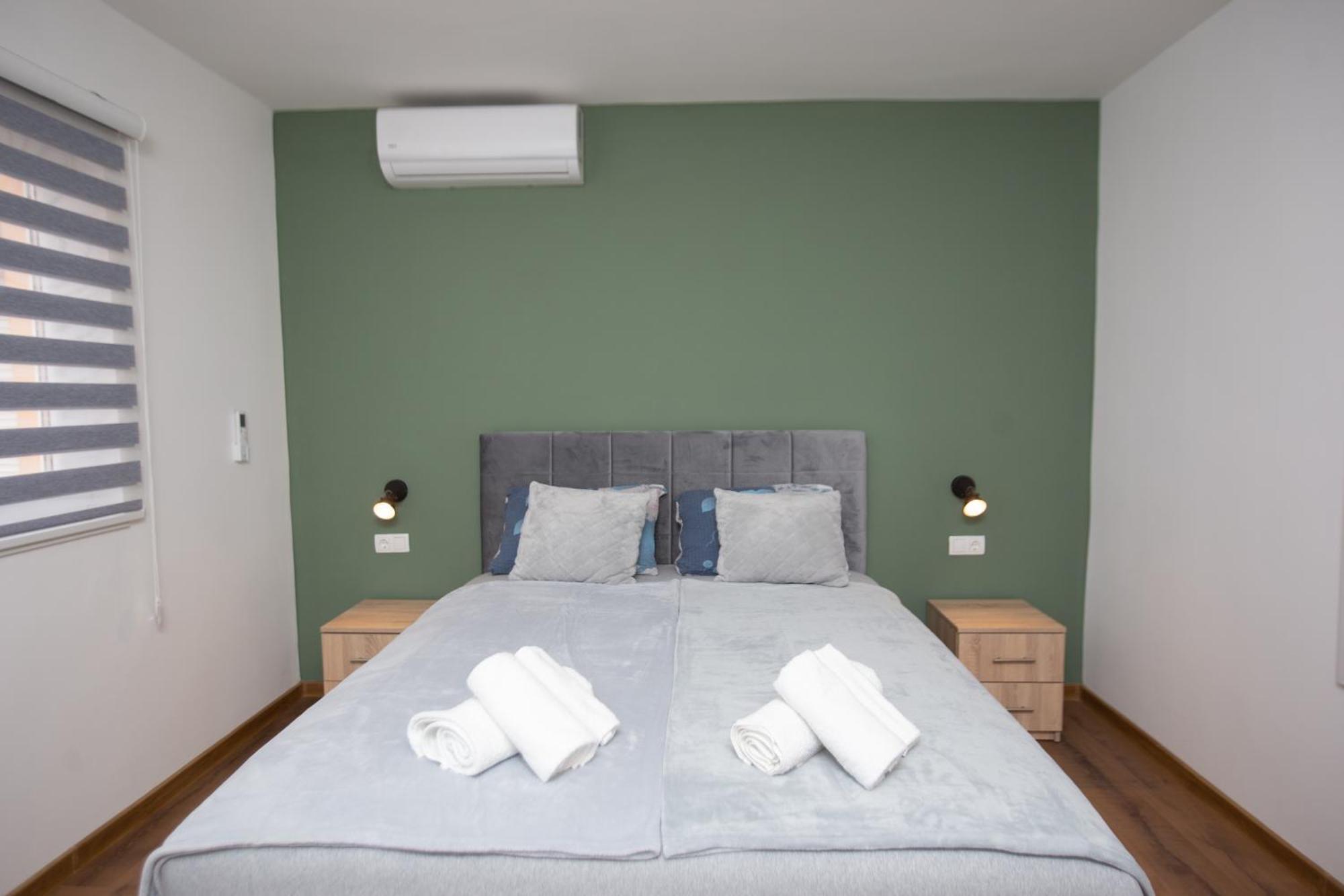 On Point Apartment Mostar Bagian luar foto