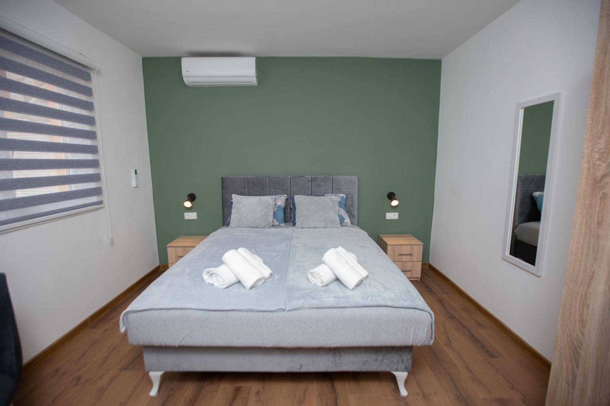 On Point Apartment Mostar Bagian luar foto