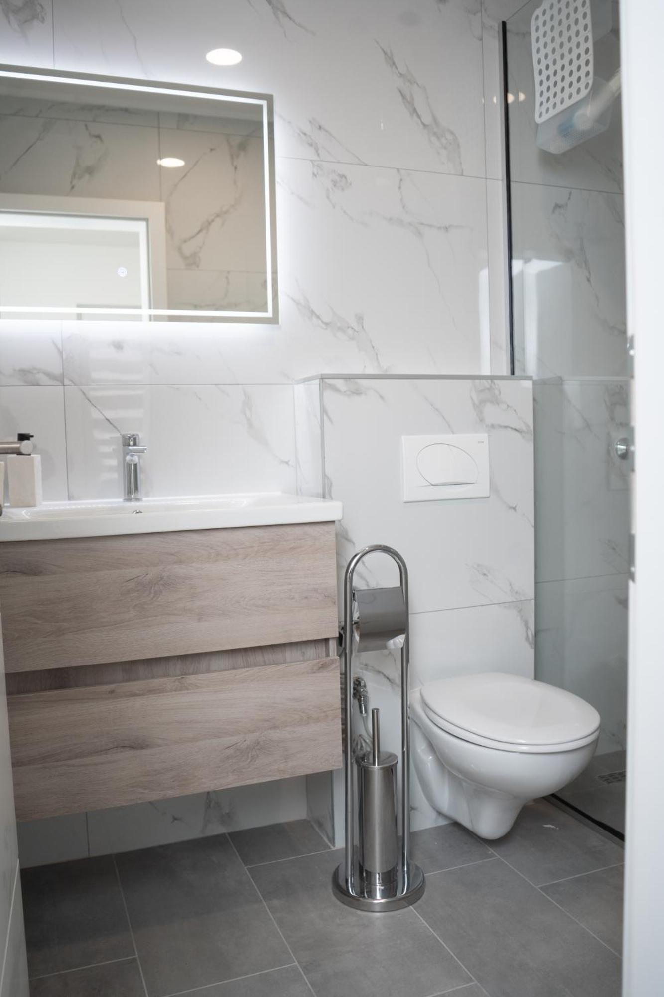 On Point Apartment Mostar Bagian luar foto